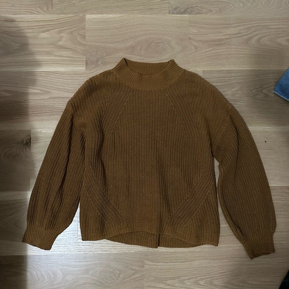 Old navy Cozy Brown Knit Sweater - Picture 2 of 2